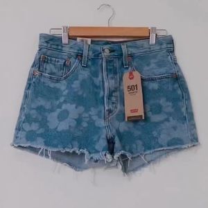 NWT Levi’s 501 Daisy Jean Shorts